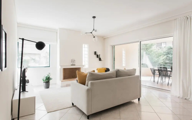Top-Class 2BR Apartment in Marousi