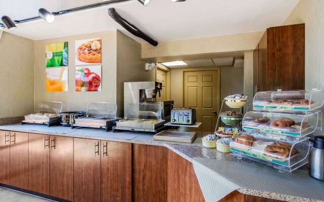 Quality Inn & Suites Sevierville - Pigeon Forge