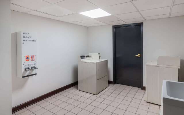 La Quinta Inn & Suites by Wyndham Knoxville East