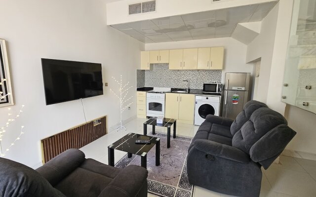 Room in Villa - Amazing One-bedroom Villa Town House