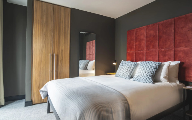 The Gate London City