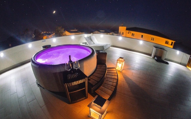 Exotic Villa in Novigrad With Private Swimming Pool