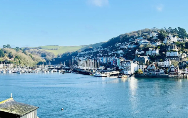 Two Guns in Kingswear
