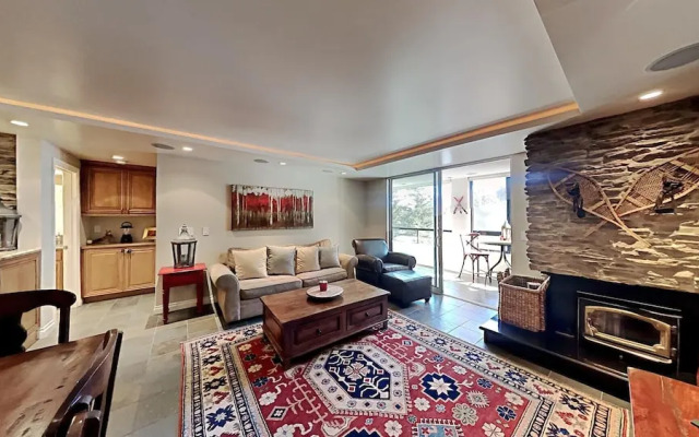 Spacious 2 BR Units at 1849 Condos With Free Pool, Parking & Wifi