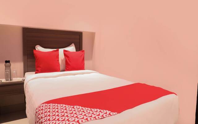 OYO 16428 Hotel Comfort Inn