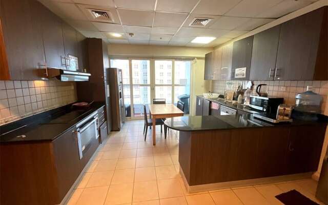 Marina Marvel Room Elite Residences