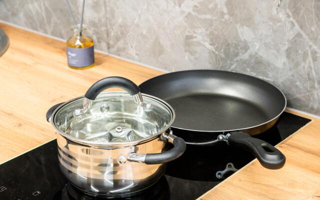 Sunmarine apartments (Санмарин апартментс) на улице Анны Ахматовой