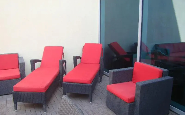 Espace Holiday Homes - Bay Square 12