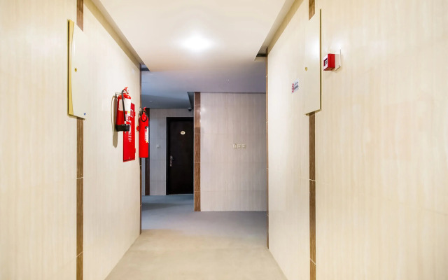 OYO 525 Rose Plaza 1