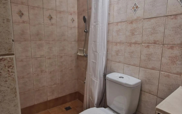 Tagaytay Country Hotel