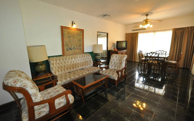 Basaya Beach Hotel & Resort