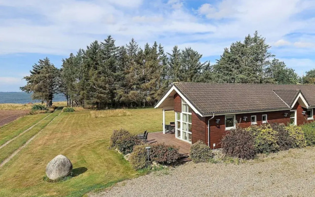 8 Person Holiday Home in Spottrup