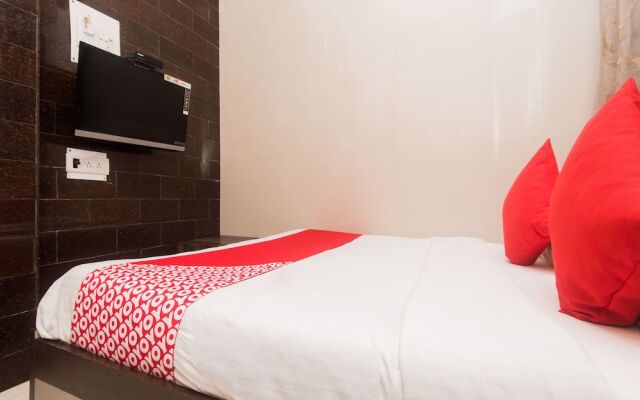 OYO 16119 Hotel Oliver