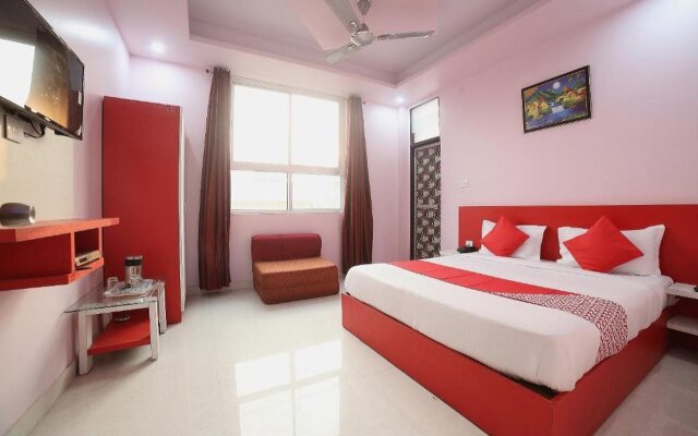 OYO 24220 Hotel Bohra International