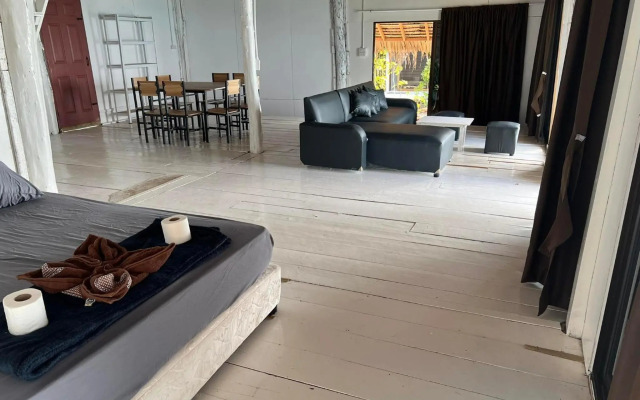 Haad Chao Phao Resort