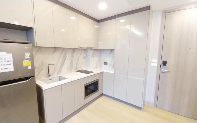 Luxury Apartment Queen Sirikit Asok Termianl 21