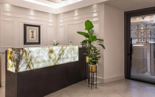 Condotti Apartment