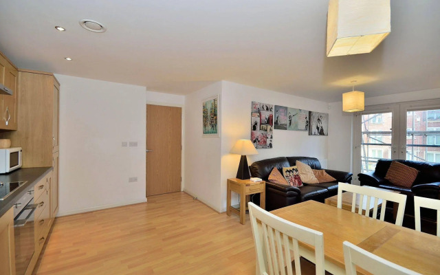 Racecourse Serviced Apartments