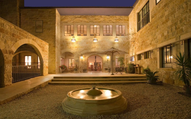 Bayit Bagalil Boutique By Herbert Samuel