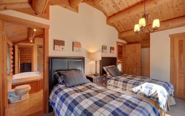 Chalet Nanook of the North