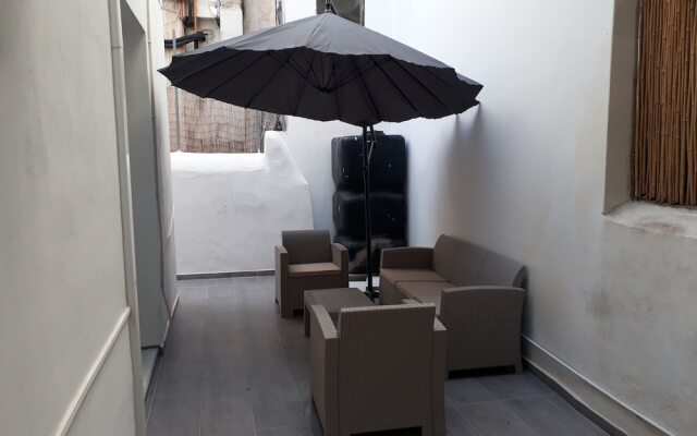 Beautiful Modern Aprt with 1BR in DT Athens