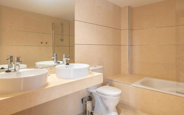 Apartment in Estepona with sea view