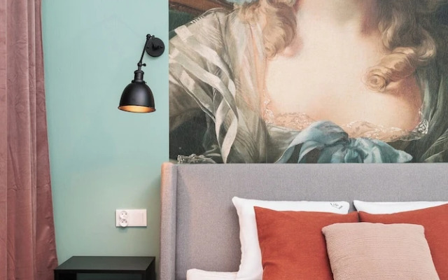 Retro Glamour by Upstairs