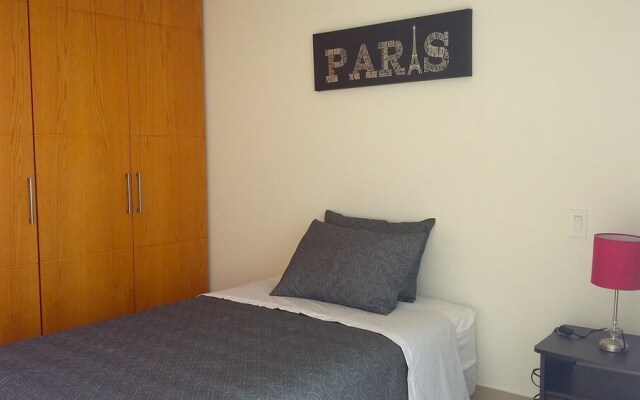 H2 LUXURY 3 Bedroom Apartment