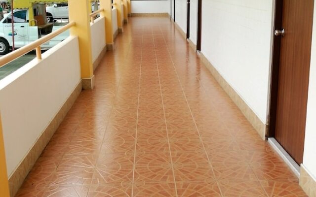 Luna Hut Resort Hua Hin