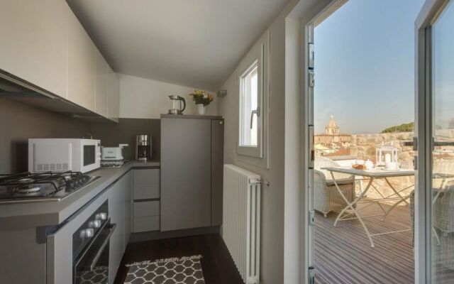 Beautiful Terrace Serragli