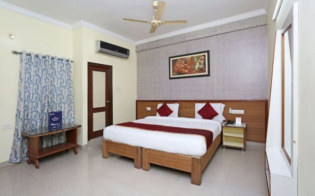 OYO 8932 Delight Inn Gachibowli