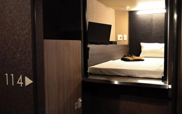 Bizcourt Cabin Susukino - Caters to Men