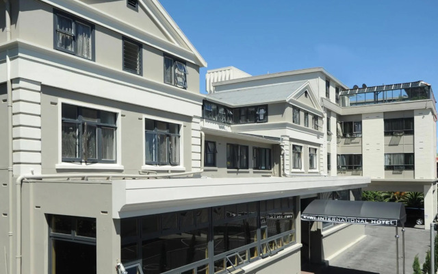 Kiwi International Hotel