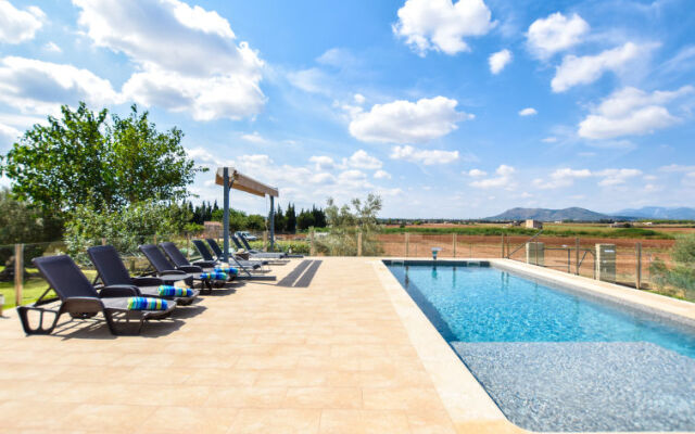 Holiday Home Can Bou