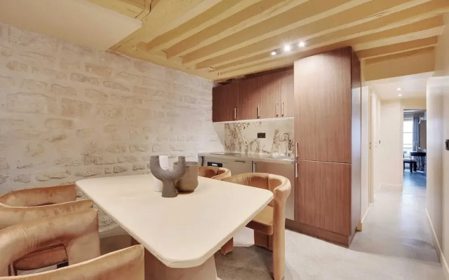 Sublime 3 BDR Renovated by Architect - Bon Marche