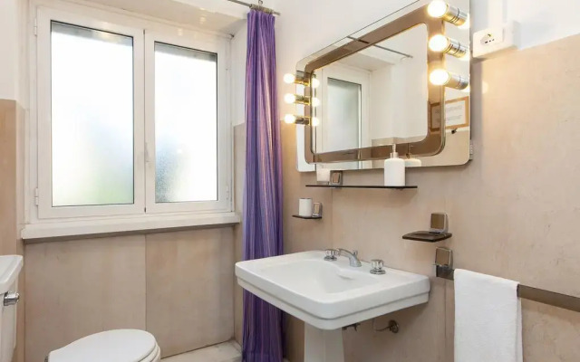 Vatican Apartment Holiday