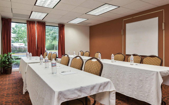 Comfort Inn & Suites Mt. Holly - Westampton