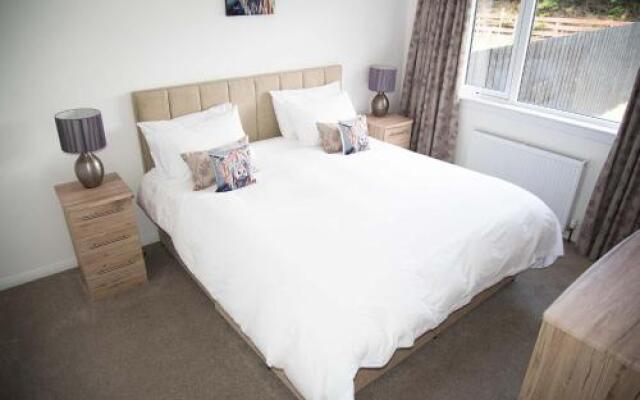 8 Glamaig Place