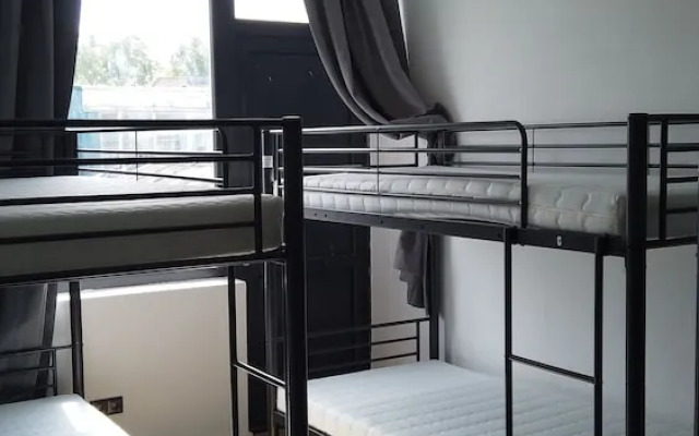 Y Hostel
