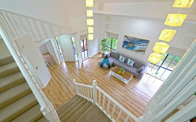 6BRM Retreat Parkside Family House Melb