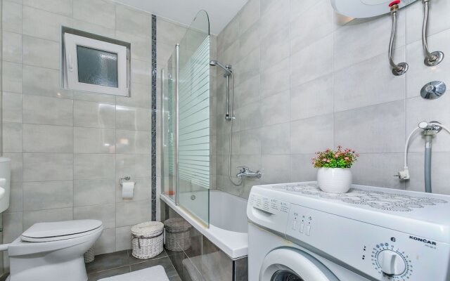 Apartment and Rooms Tatjana