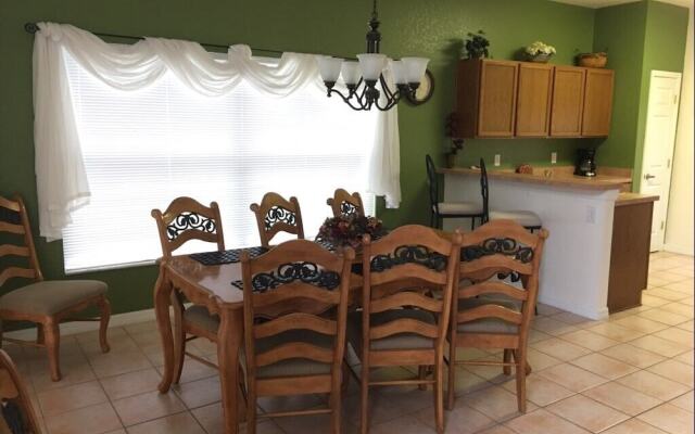 Exotic Nest 5 Bedroom Home by Redawning