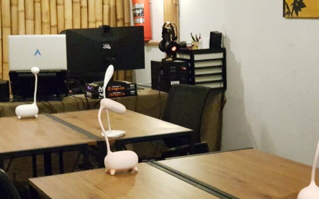 Zone6 Coworking Beach Apartment