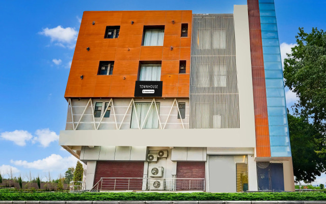 Super Townhouse Jagatpura Formerly Hotel Soft Patel