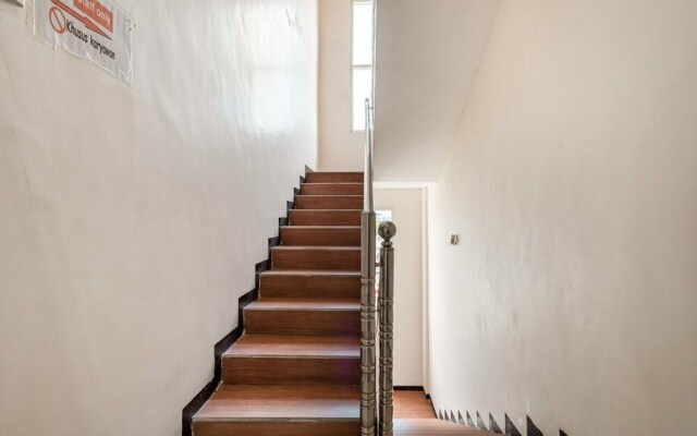 Hasanah Guesthouse by RedDoorz