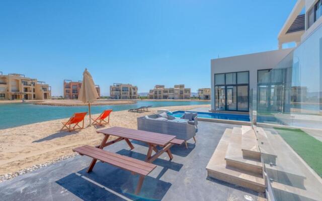 Long Island Gouna 5BR Tawila Beach House & Pool