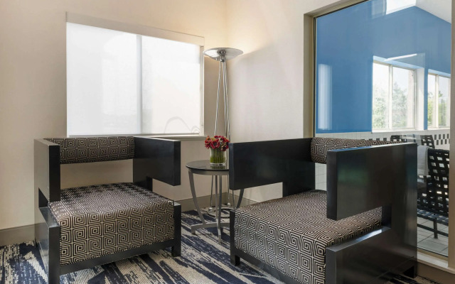 Comfort Inn Edinburgh - Columbus