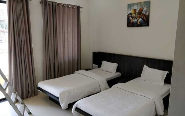 Hotel President Banquet & Lawns