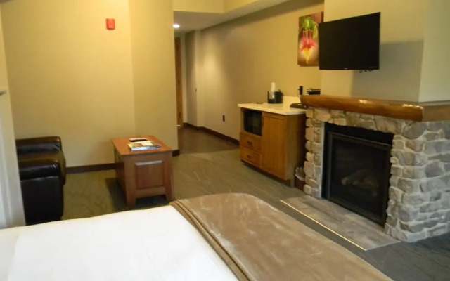 Echo Bluff State Park