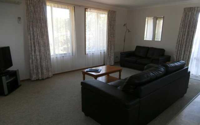 Harbour Lights Holiday Units